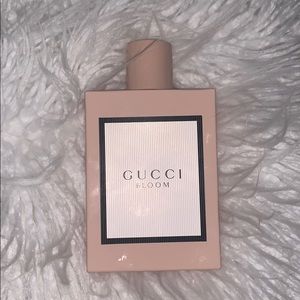 Gucci bloom 3.3 ounces
